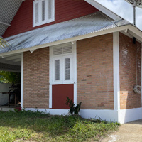 LP HUMIDITÉ GUYANE artisan couvreur : Travaux de toiture et façade en Guyane - nettoyage, étanchéité et peinture hydrofuge toiture tôle, bac acier, tuile. Ravalement peinture façade. Nettoyage extérieurs